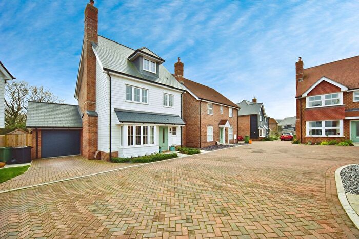 4 Bedroom Detached House For Sale In Juniper Court, Headcorn, TN27