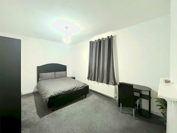 1 Bedroom Property To Rent In Denton Street, Gravesend, Kent, DA12