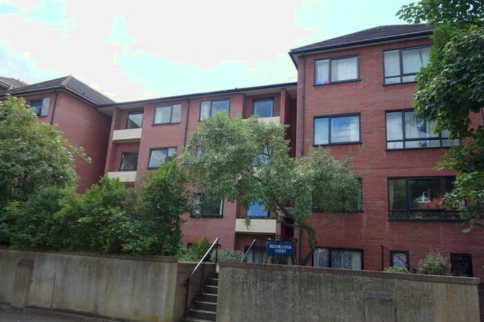 2 Bedroom Flat To Rent In Brooklands Court, Surbiton Road, Kingston KT1