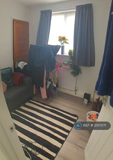 2 Bedroom Maisonette To Rent In Offord Close, London, N17