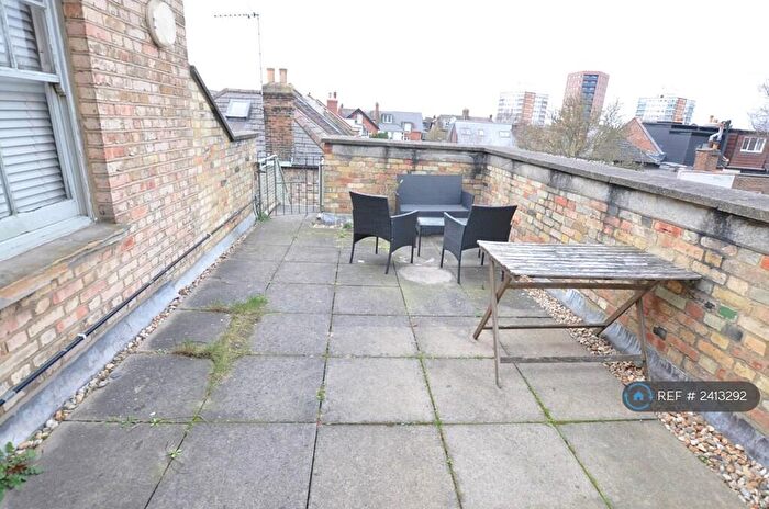 1 Bedroom Flat To Rent In High Road, London, N2