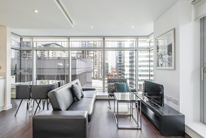 1 Bedroom Flat For Sale In Pan Peninsula Square, Millwall, E14