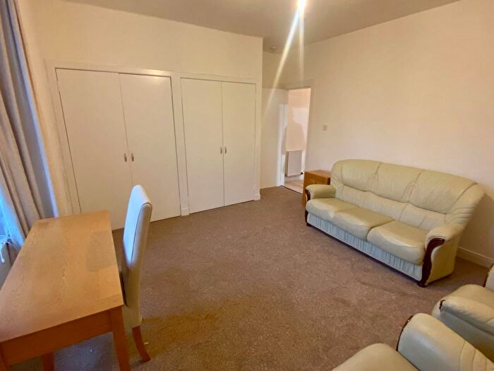 1 Bedroom Flat To Rent In Cleghorn Street, Dundee, (West End), DD2