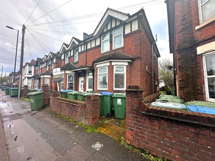 1 Bedroom Flat To Rent In Bitterne Road West, Bitterne, Southampton, Hampshire, SO18