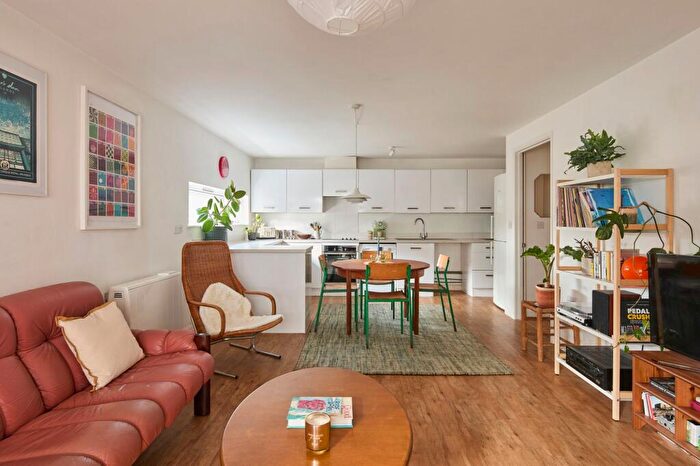 2 Bedroom Flat For Sale In Pembury Place, Antony House Pembury Place, E5