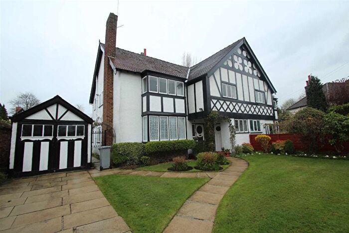 1 Bedroom Flat To Rent In Rivington Road, Hale, Cheshire, WA15