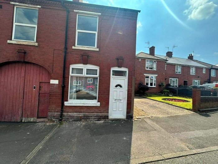 3 Bedroom Semi-Detached House To Rent In Two Gates Lane, Halesowen, B63