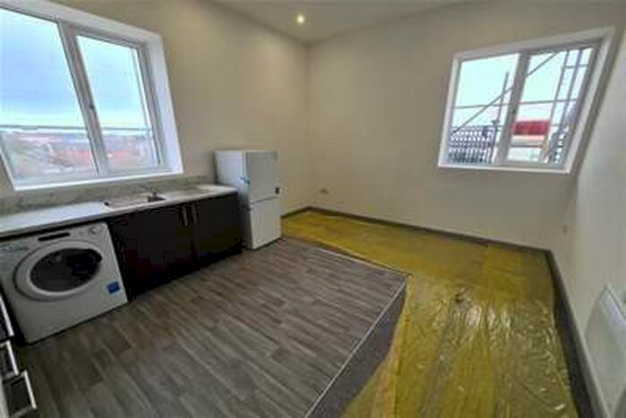 1 Bedroom Flat To Rent In Oak Court, Dudley Road, Brierley Hill, DY5