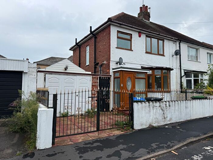 3 Bedroom Semi Detached House To Rent In Brook Street, West Bromwich, B70