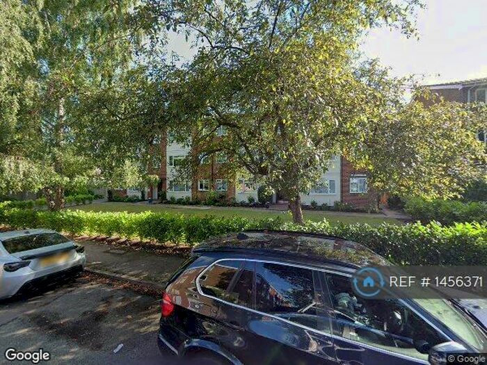 2 Bedroom Flat To Rent In Cornwall Court, Pinner, HA5