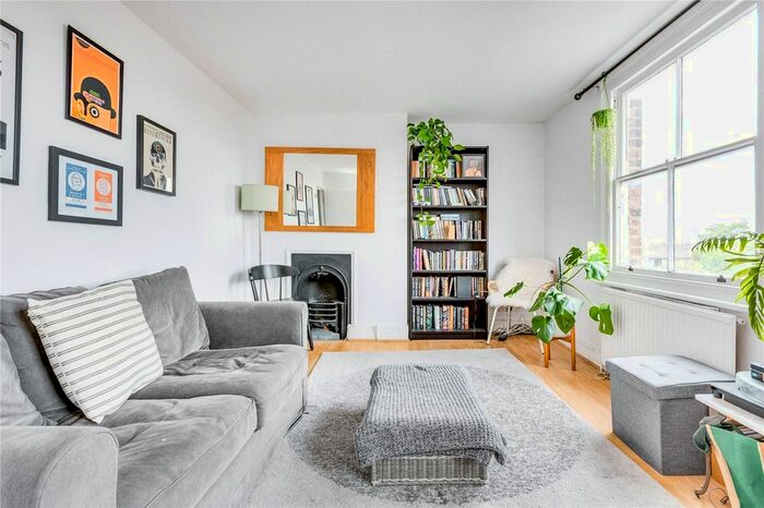 1 Bedroom Flat To Rent In Wandsworth Road, London, SW8