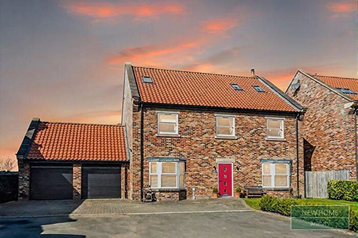 5 Bedroom Detached House For Sale In Hall Close, Church Fenton, Tadcaster, LS24