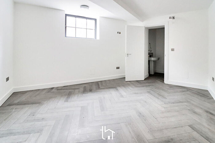 2 Bedroom Apartment To Rent In Canal Street, Wigston, LE18