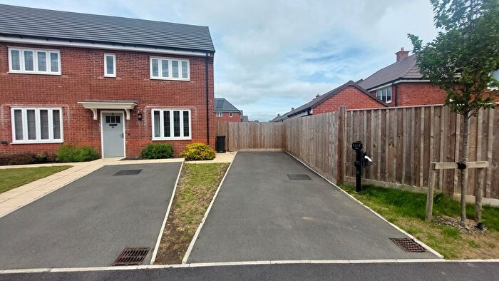 2 Bedroom Semi Detached Bungalow To Rent In Majors Drive, Birmingham, B31