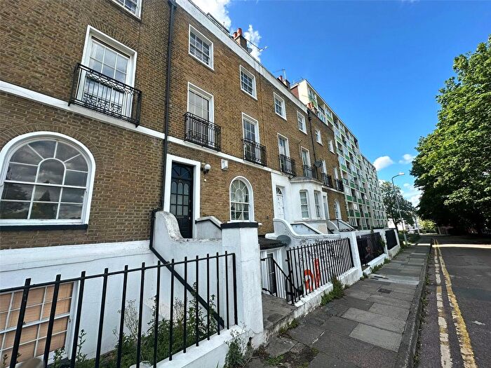 1 Bedroom Flat For Sale In Milton Place, Gravesend, DA12