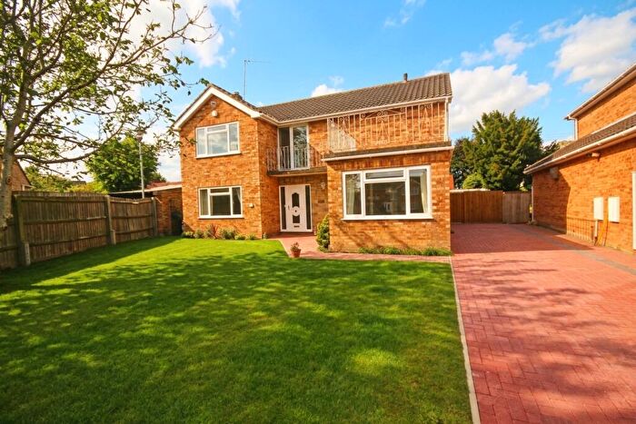 4 Bedroom Detached House To Rent In The Meadows, Flackwell Heath, HP10