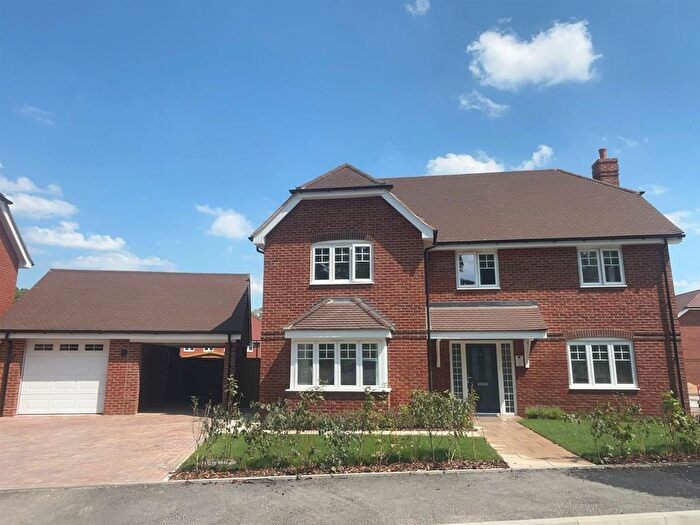5 Bedroom Detached House For Sale In The Ormeley, The Meadow, Swallowfield, RG7