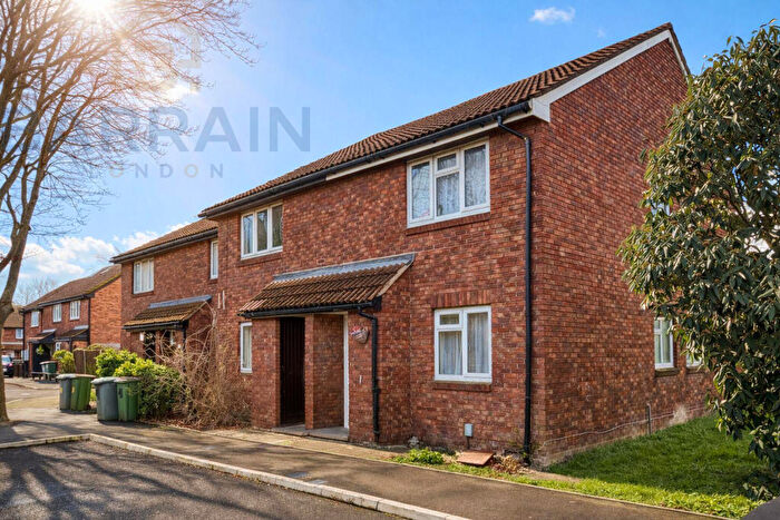 1 Bedroom House For Sale In Boultwood Road, London, E6