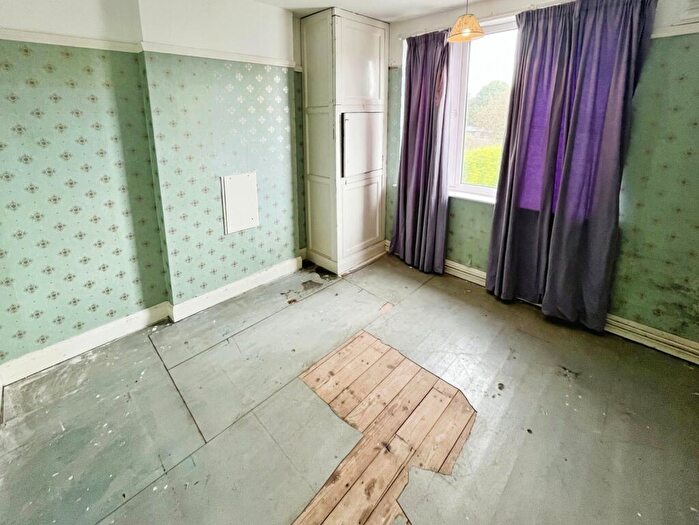 2 Bedroom Semi-Detached House For Sale In Henley Crescent, Leicester, Leicestershire, LE3