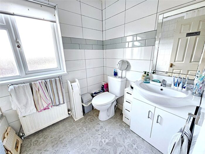 3 Bedroom End Of Terrace House For Sale In Calvesford Road, Torrington, Devon, EX38