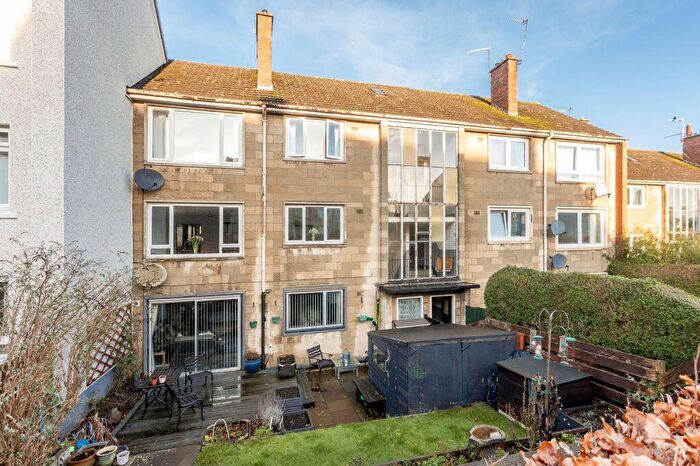 3 Bedroom Flat For Sale In / Oxgangs Farm Drive, Edinburgh, EH13