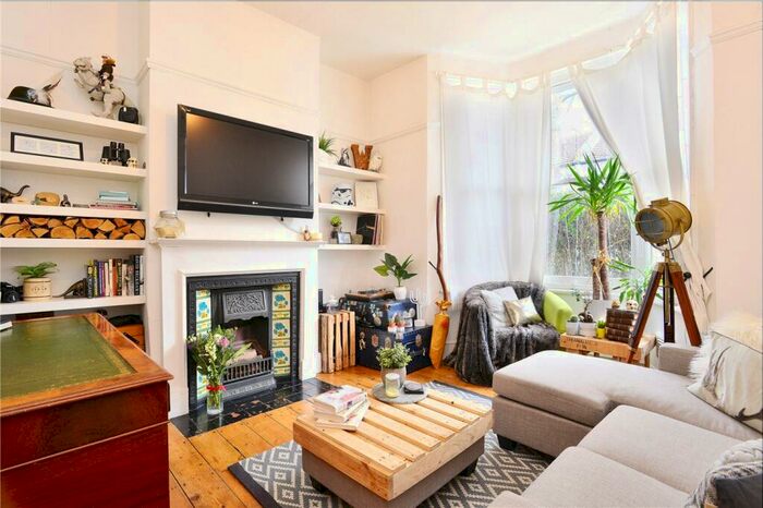 1 Bedroom Apartment To Rent In Landcroft Road, East Dulwich, London, SE22