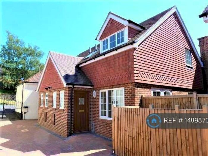 3 Bedroom Semi-Detached House To Rent In Lauras Gardens, Billingshurst, RH14