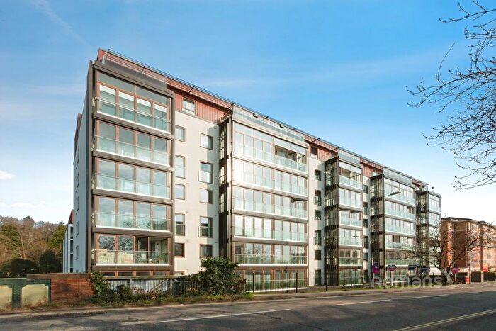 2 Bedroom Flat To Rent In Farnborough Road, Farnborough, Hampshire, GU14