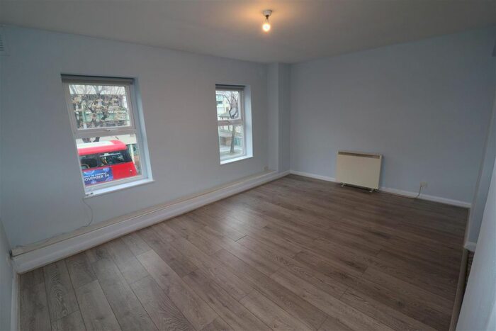 1 Bedroom Flat To Rent In Lower Road, London, SE16