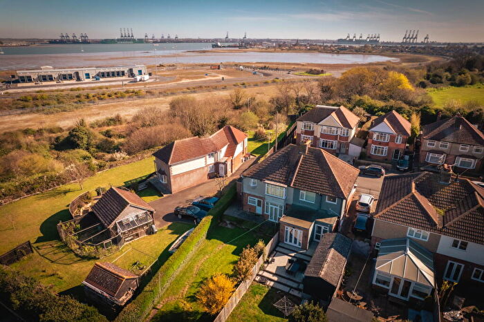 3 Bedroom Semi Detached House For Sale In Shaftesbury Avenue, Harwich, CO12