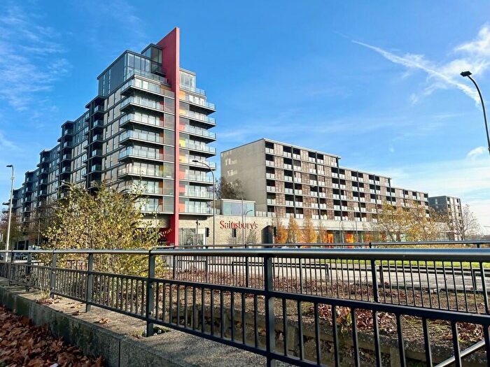 2 Bedroom Flat To Rent In Sapphire House, Vizion, MK9
