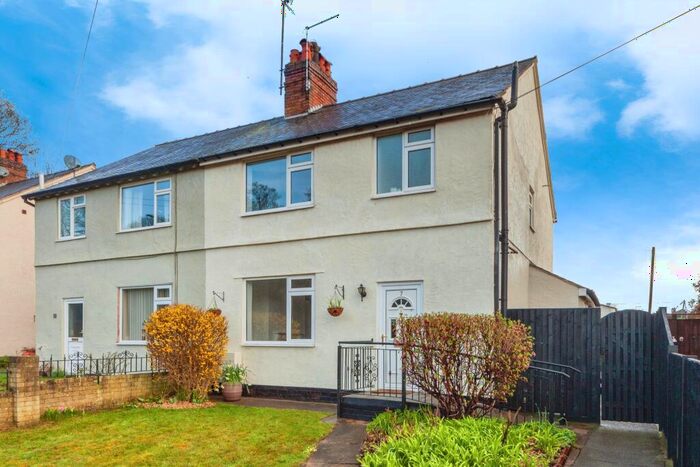 3 Bedroom End Of Terrace House To Rent In Wrexham Road, Caergwrle, LL12