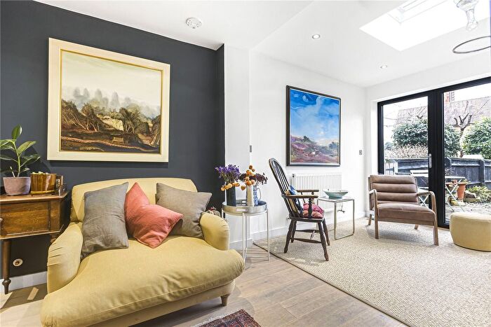 2 Bedroom Detached House For Sale In Chapel Lane, Littlemore, Oxford, Oxfordshire, OX4