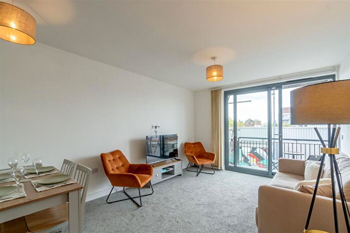 2 Bedroom Flat To Rent In Brittany Street, Plymouth, PL1