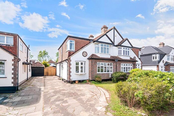 5 Bedroom Semi Detached House For Sale In Oaks Avenue, Worcester Park, KT4