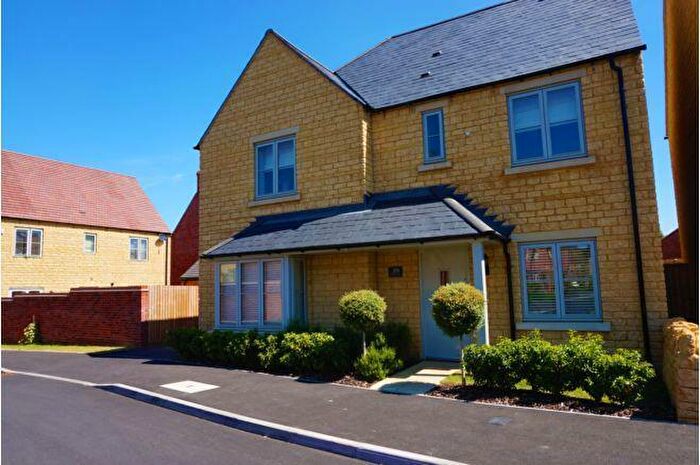 4 Bedroom Detached House To Rent In Furrow Way, Mickleton, GL55
