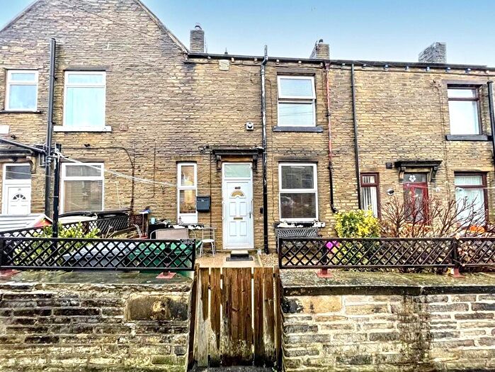 1 Bedroom Terraced House For Sale In Bright Street, Clayton, Bradford, West Yorkshire, BD14