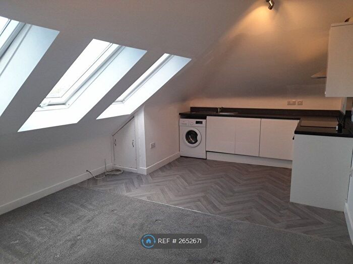 1 Bedroom Flat To Rent In Fairfield, Christchurch, BH23