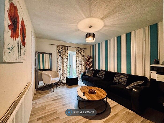 4 Bedroom Terraced House To Rent In Shipton Hill, Milton Keynes, MK13