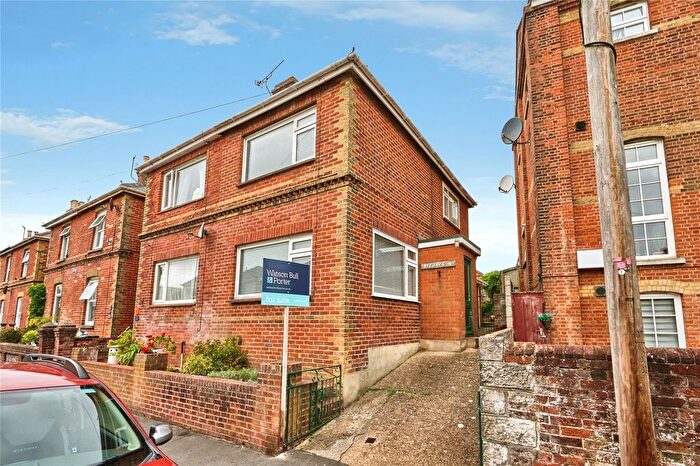 3 Bedroom Semi-detached House For Sale In Daniel Street, Ryde, Isle Of Wight, PO33