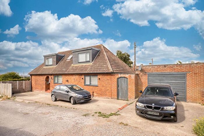 4 Bedroom Detached House For Sale In Arundel Road, Cliffsend, CT12