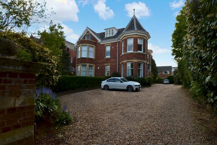 2 Bedroom Flat To Rent In Spicer Road, St. Leonards, Exeter, EX1