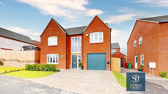 4 Bedroom Detached House For Sale In Elmtree Road, Stretton, DE55