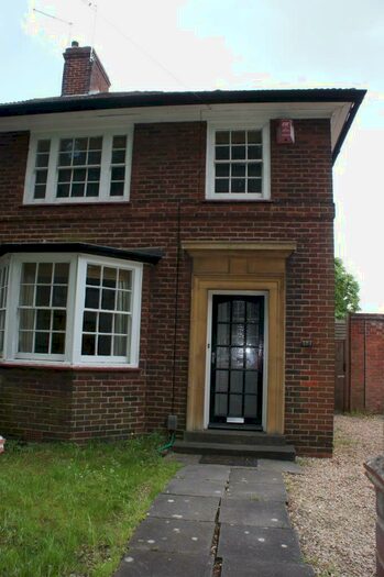4 Bedroom Semi-Detached House To Rent In Morrell Avenue, Hmo Ready Sharers, OX4