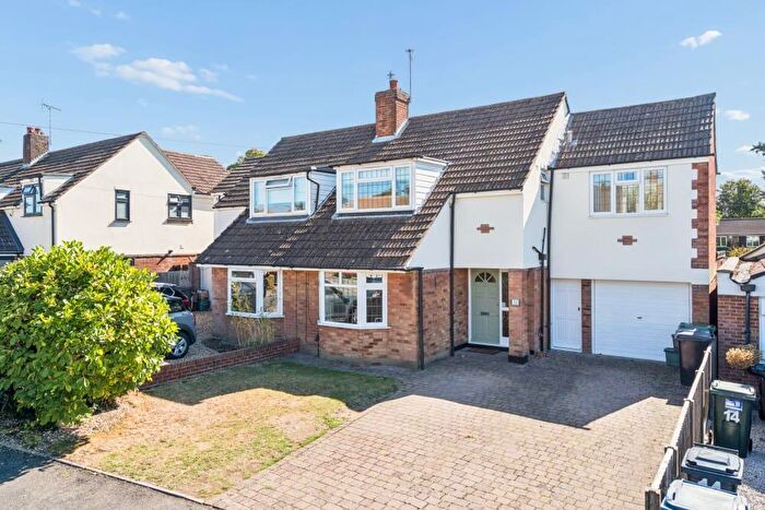 3 Bedroom Semi-Detached House For Sale In Northdown Road, Chalfont St Peter, Gerrards Cross, SL9
