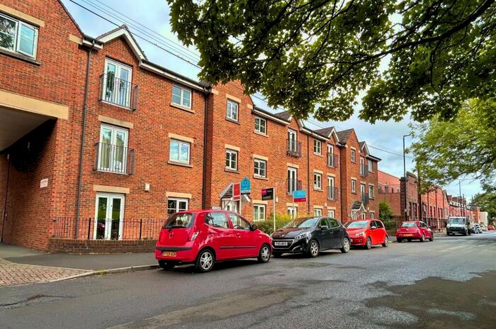 2 Bedroom Flat To Rent In Abbots Mews, Burley, Leeds, LS4