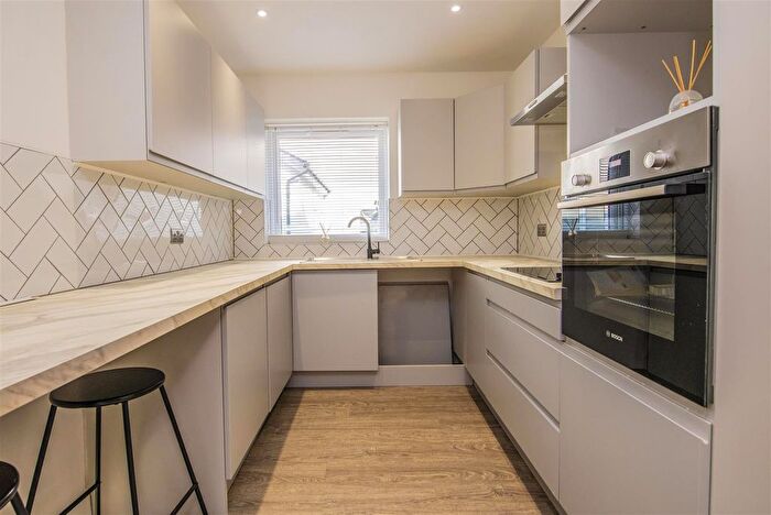 2 Bedroom Maisonette To Rent In Clarke Rd, Northampton, NN1