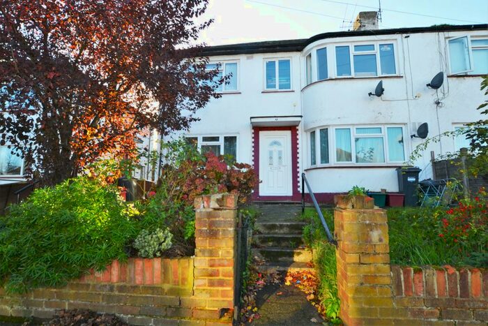 2 Bedroom Flat To Rent In Redesdale Gardens, Isleworth, TW7