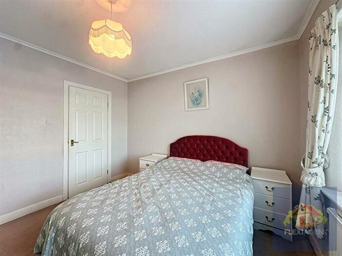 2 Bedroom Semi-Detached Bungalow For Sale In Preston New Road, Southport, PR9