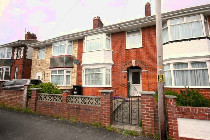 3 Bedroom Terraced House To Rent In Knightsdale Road, Weymouth, DT4